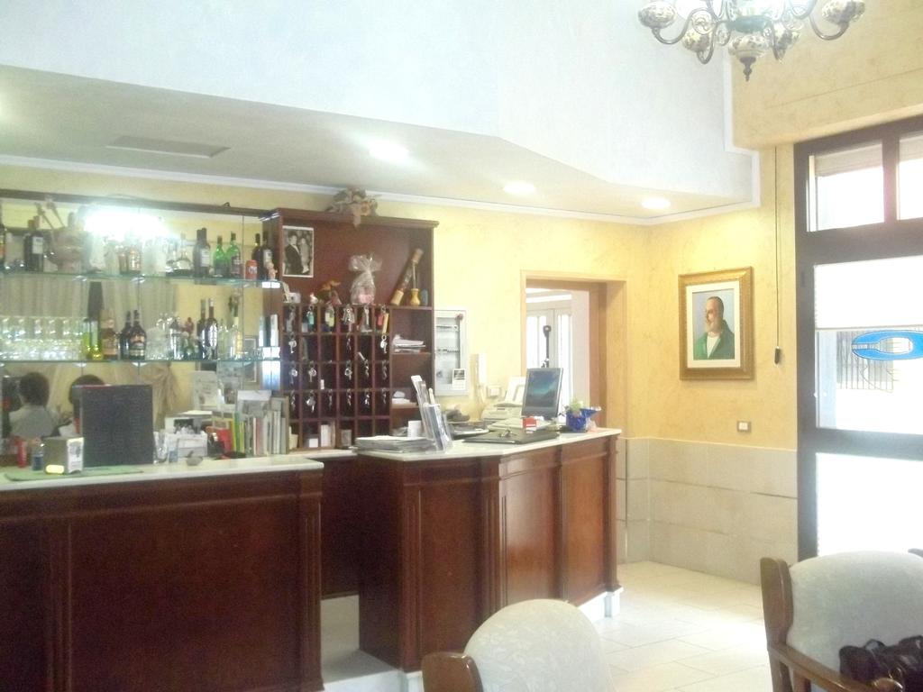 Hotel Celestina Віллап'яна Екстер'єр фото